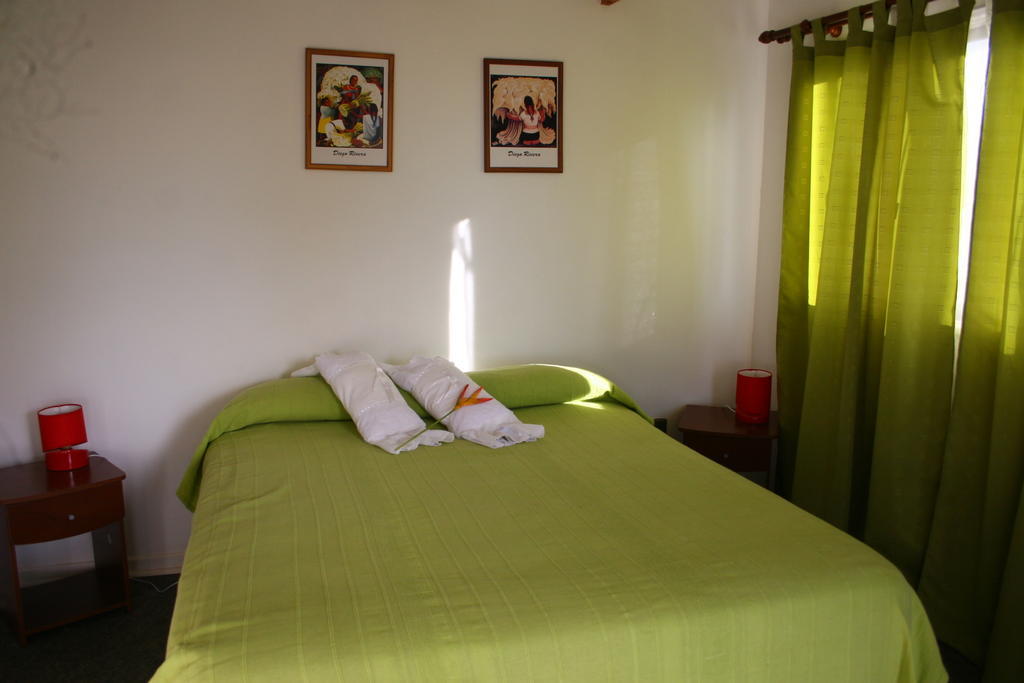 Hostal Sunset Hanga Roa Chambre photo