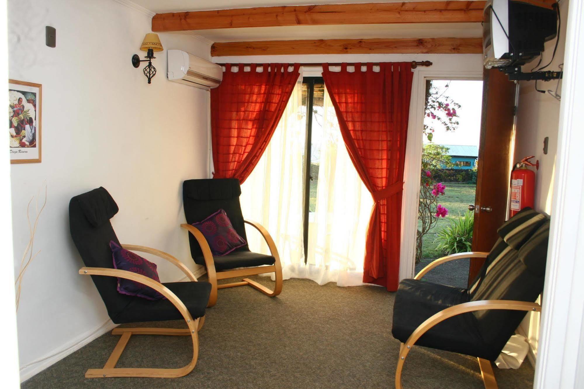 Hostal Sunset Hanga Roa Extérieur photo